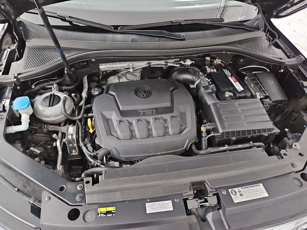 Thumbnail: 2018 Volkswagen Tiguan - 9