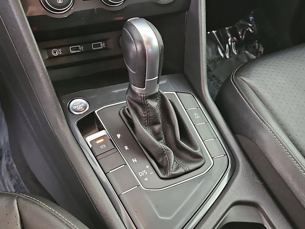 Thumbnail: 2018 Volkswagen Tiguan - 16