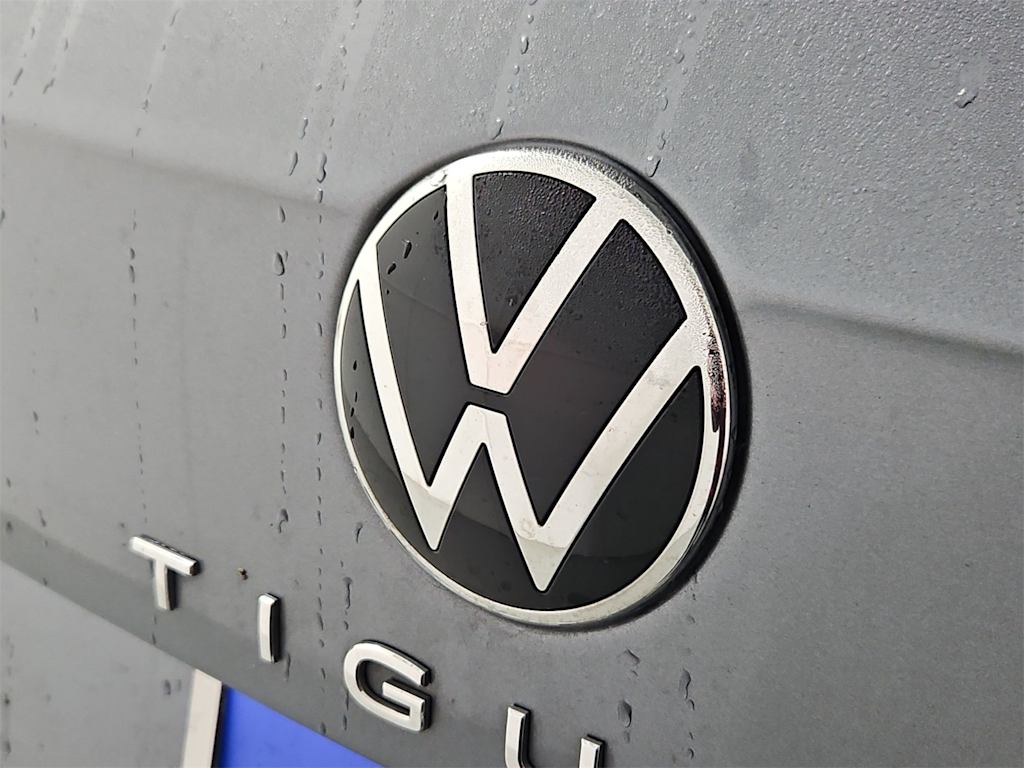 Thumbnail: 2022 Volkswagen Tiguan - 7