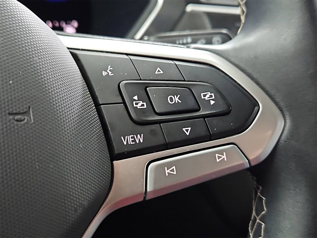 Thumbnail: 2022 Volkswagen Tiguan - 30