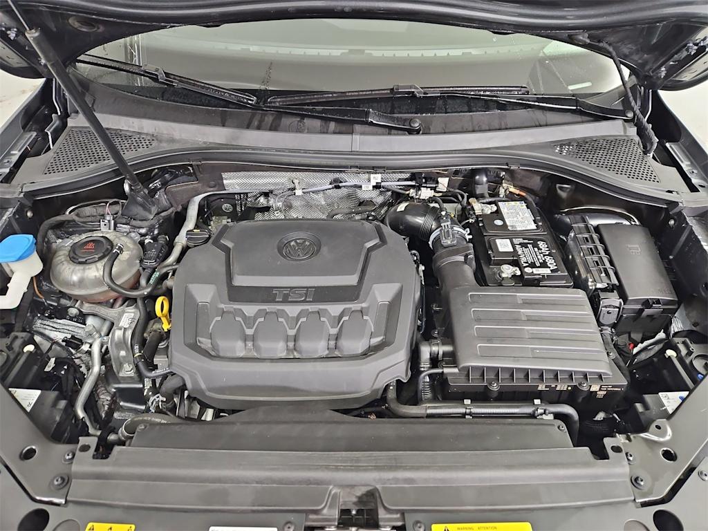 Thumbnail: 2022 Volkswagen Tiguan - 9