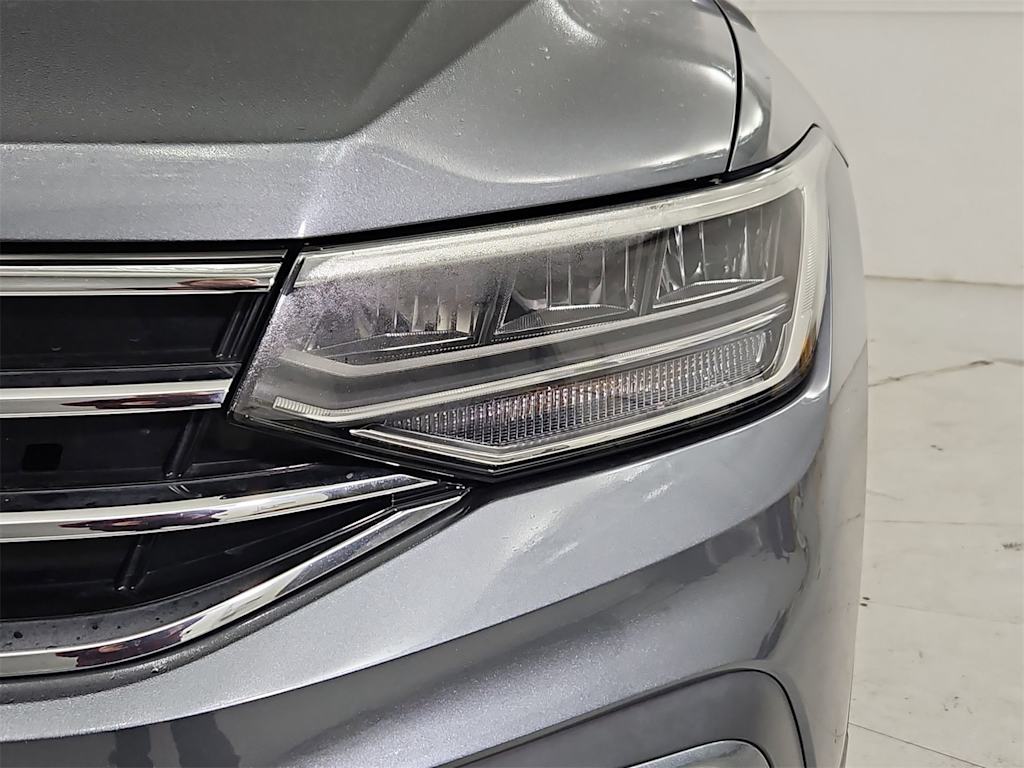 Thumbnail: 2022 Volkswagen Tiguan - 24