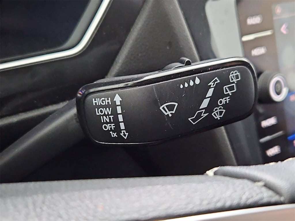 Thumbnail: 2022 Volkswagen Tiguan - 17