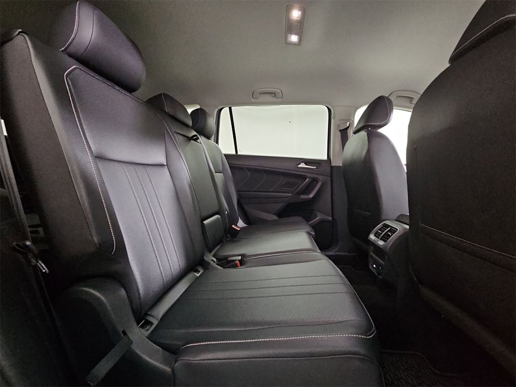 Thumbnail: 2022 Volkswagen Tiguan - 27