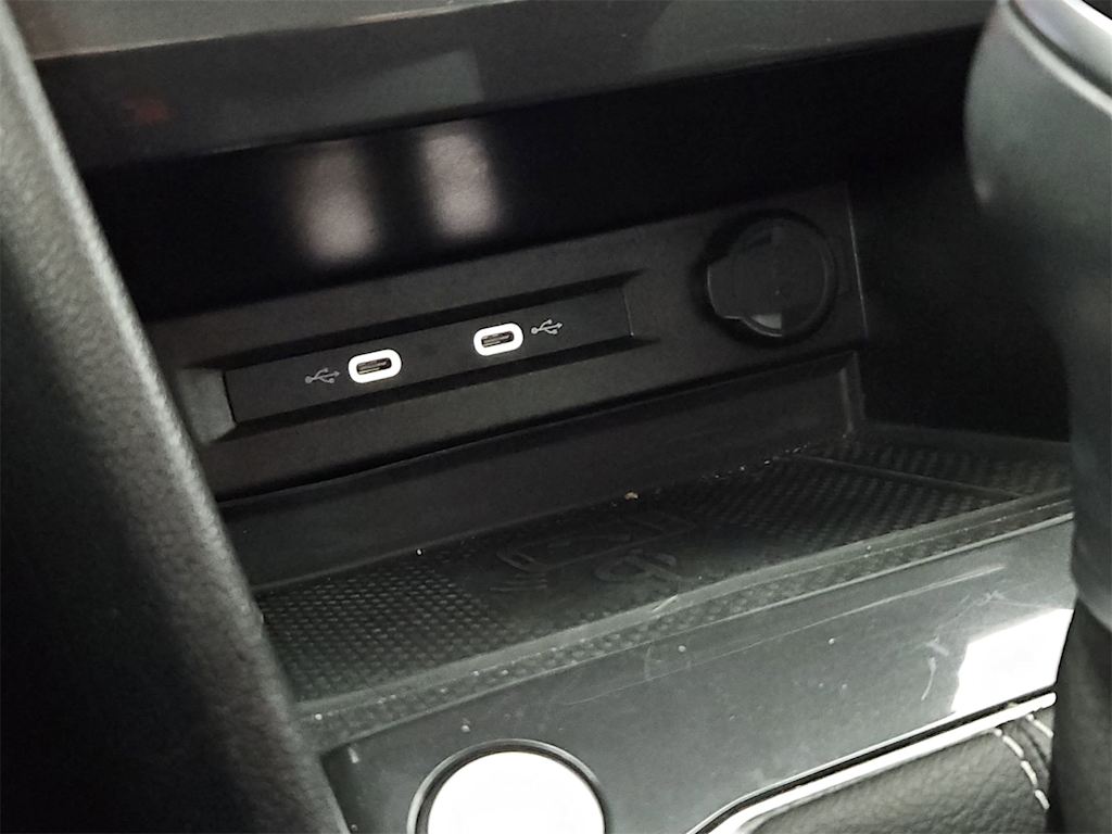 Thumbnail: 2022 Volkswagen Tiguan - 34