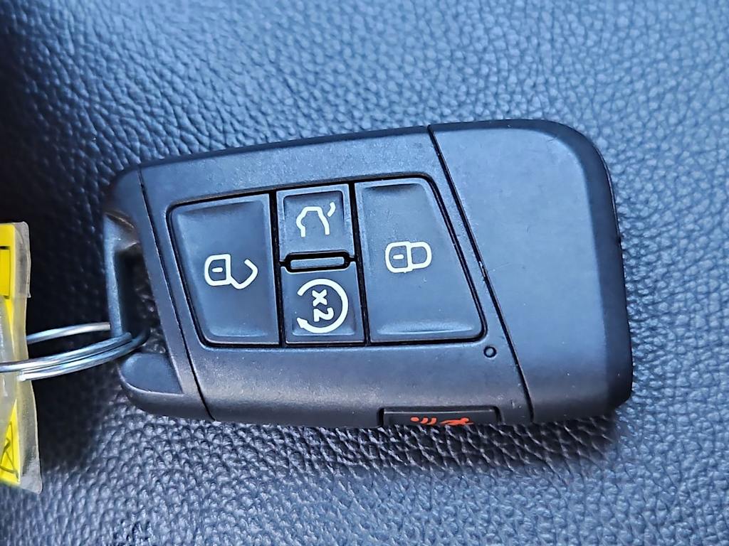 Thumbnail: 2018 Volkswagen Tiguan - 20