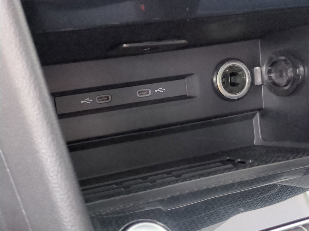 Thumbnail: 2025 Volkswagen Taos - 36