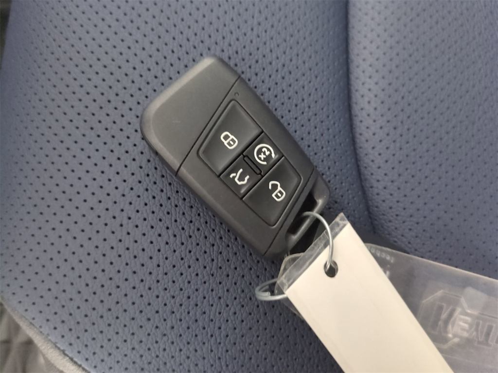 Thumbnail: 2025 Volkswagen Taos - 19