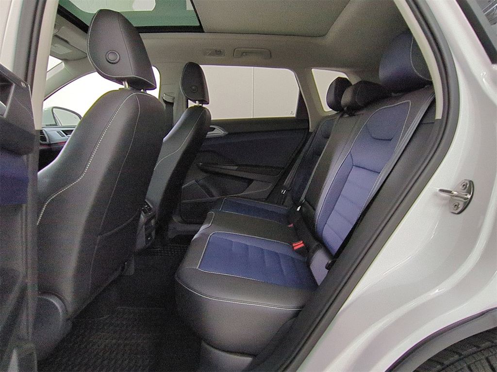 Thumbnail: 2025 Volkswagen Taos - 13