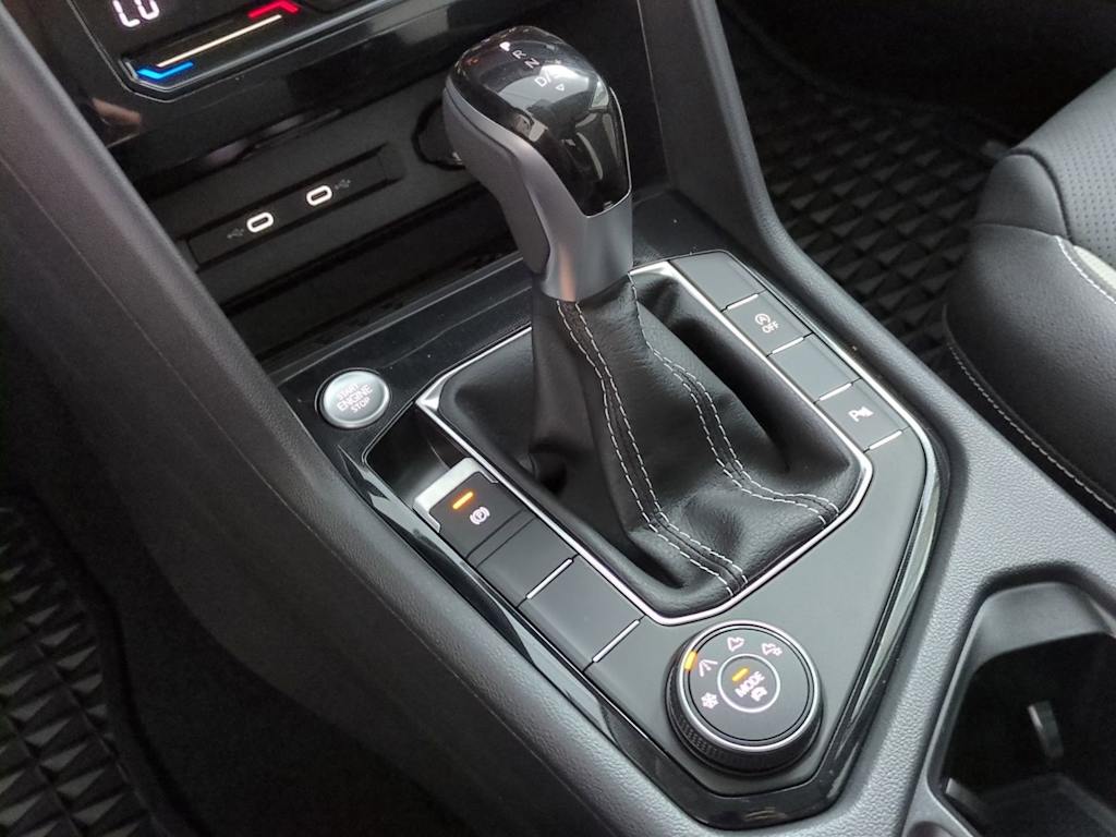 Thumbnail: 2025 Volkswagen Taos - 16