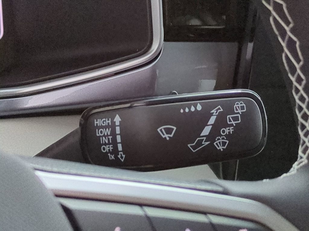 Thumbnail: 2025 Volkswagen Taos - 34