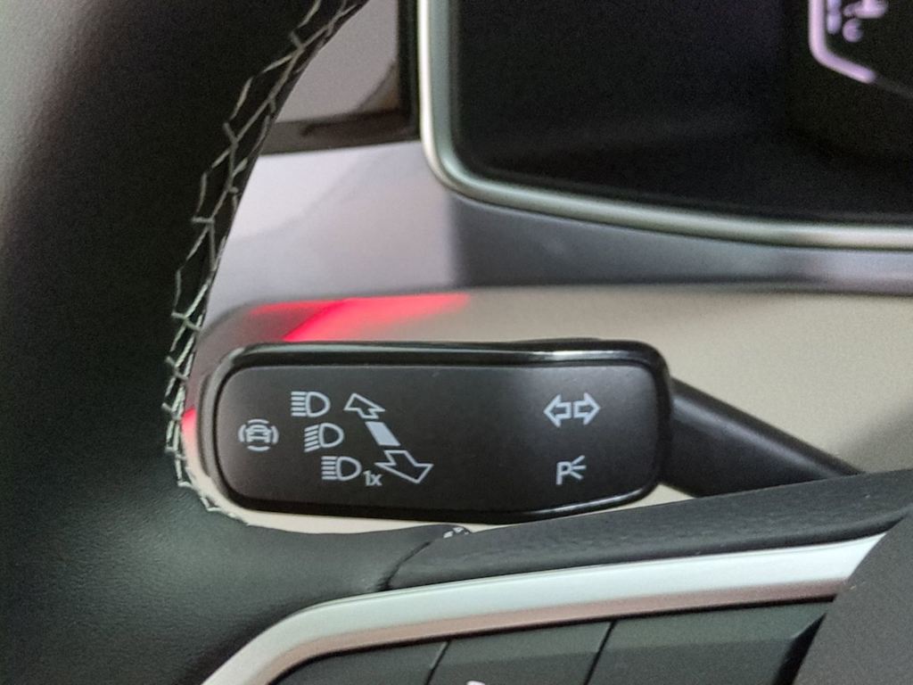 Thumbnail: 2025 Volkswagen Taos - 15