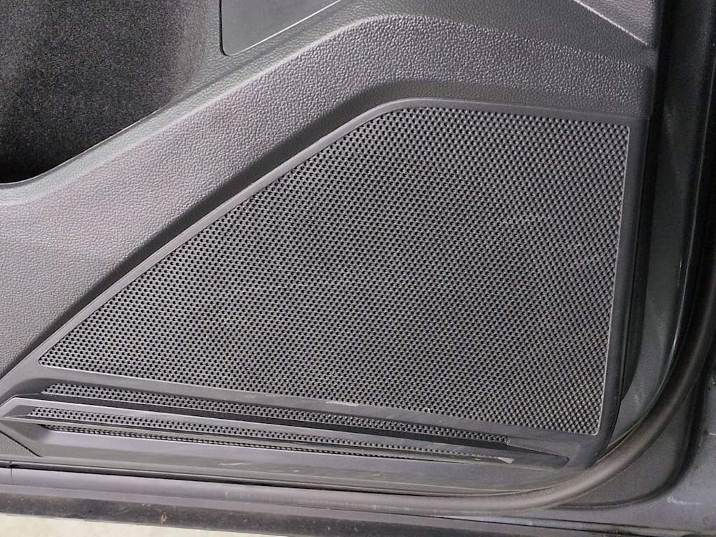 Thumbnail: 2022 Volkswagen Tiguan - 35