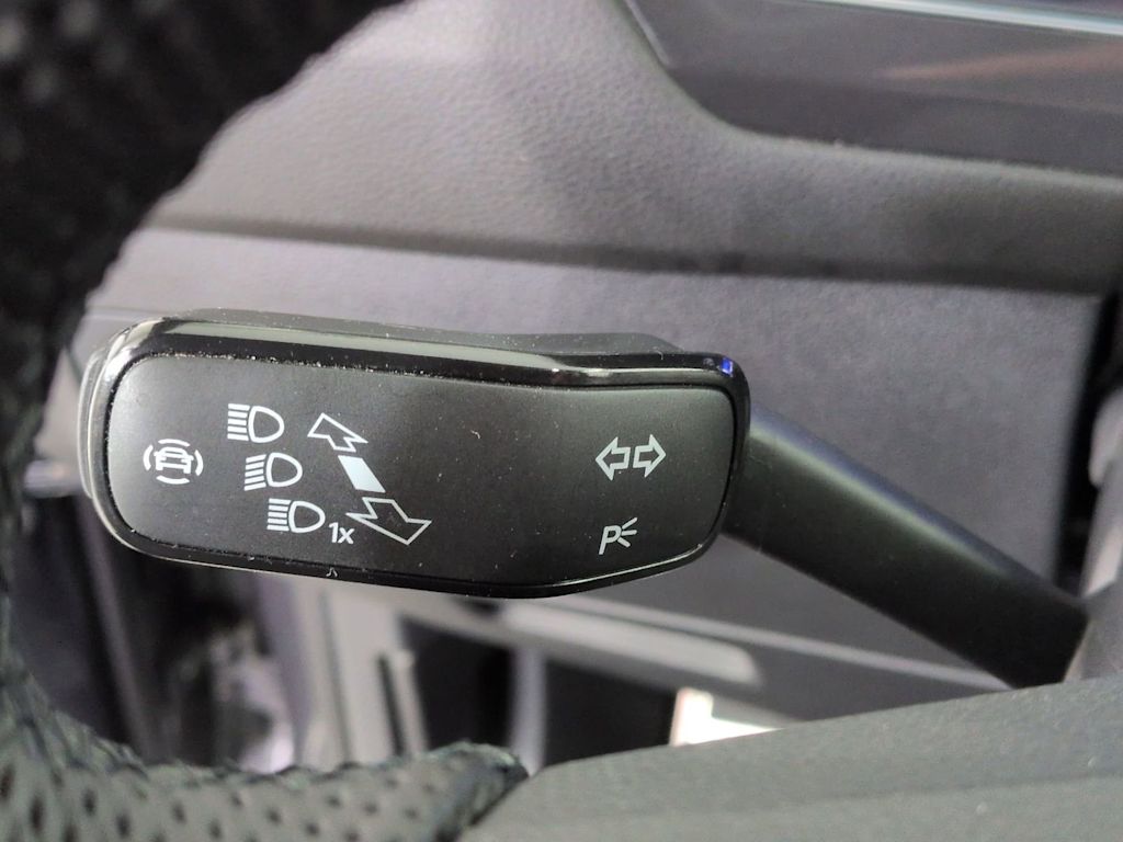 Thumbnail: 2022 Volkswagen Tiguan - 33