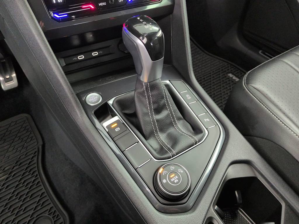 Thumbnail: 2022 Volkswagen Tiguan - 16