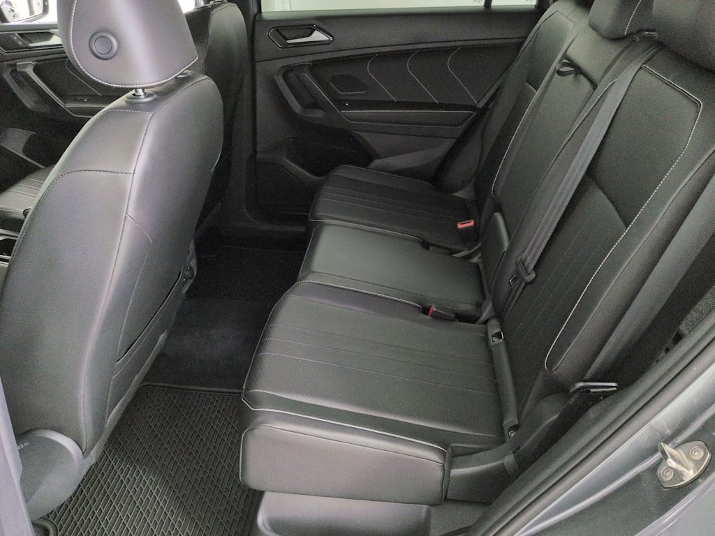 Thumbnail: 2022 Volkswagen Tiguan - 27