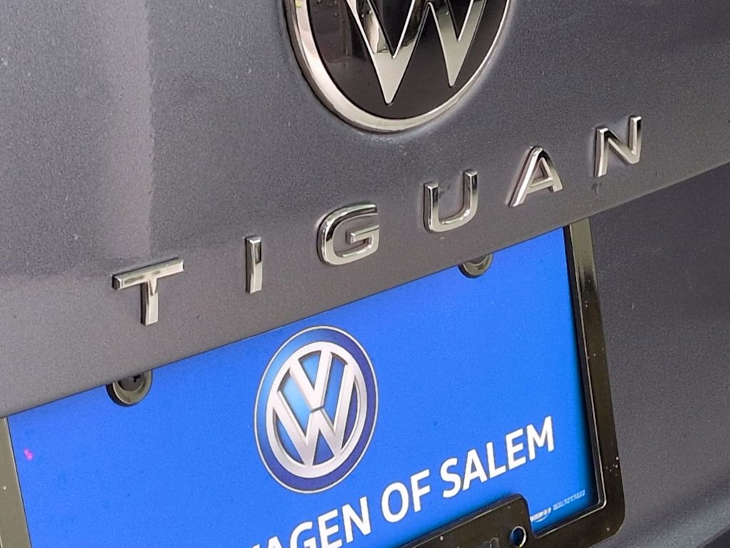 Thumbnail: 2022 Volkswagen Tiguan - 24
