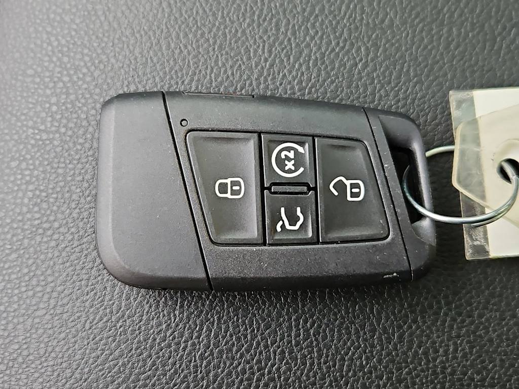 Thumbnail: 2023 Volkswagen Tiguan - 36