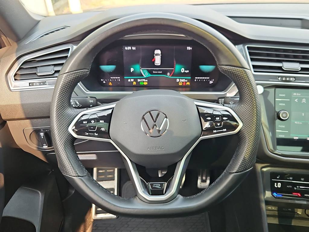 Thumbnail: 2023 Volkswagen Tiguan - 14