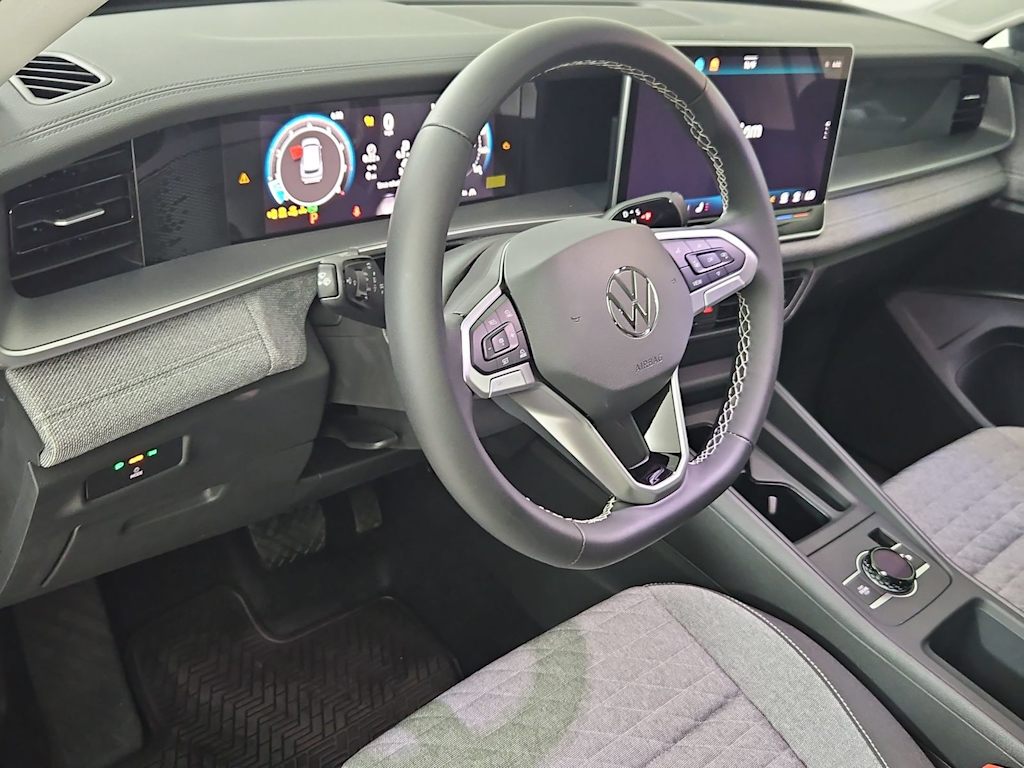 Thumbnail: 2025 Volkswagen Tiguan - 2