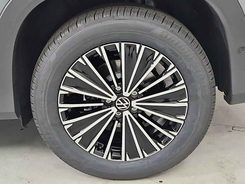 Thumbnail: 2025 Volkswagen Tiguan - 8