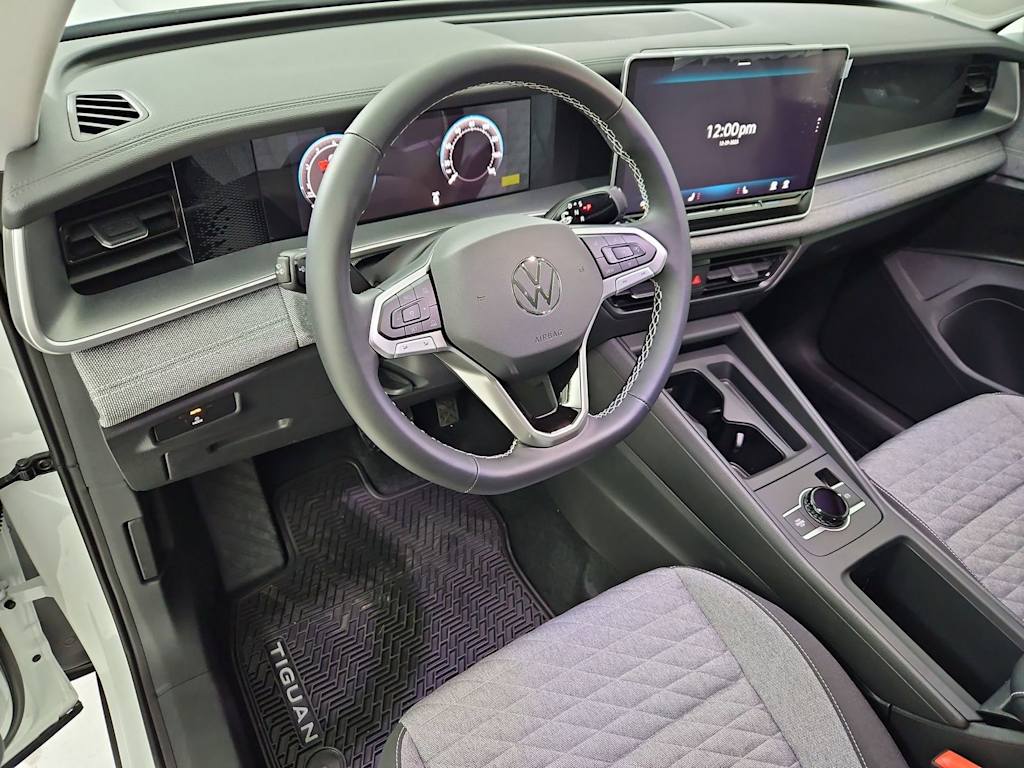 Thumbnail: 2026 Volkswagen Tiguan - 2