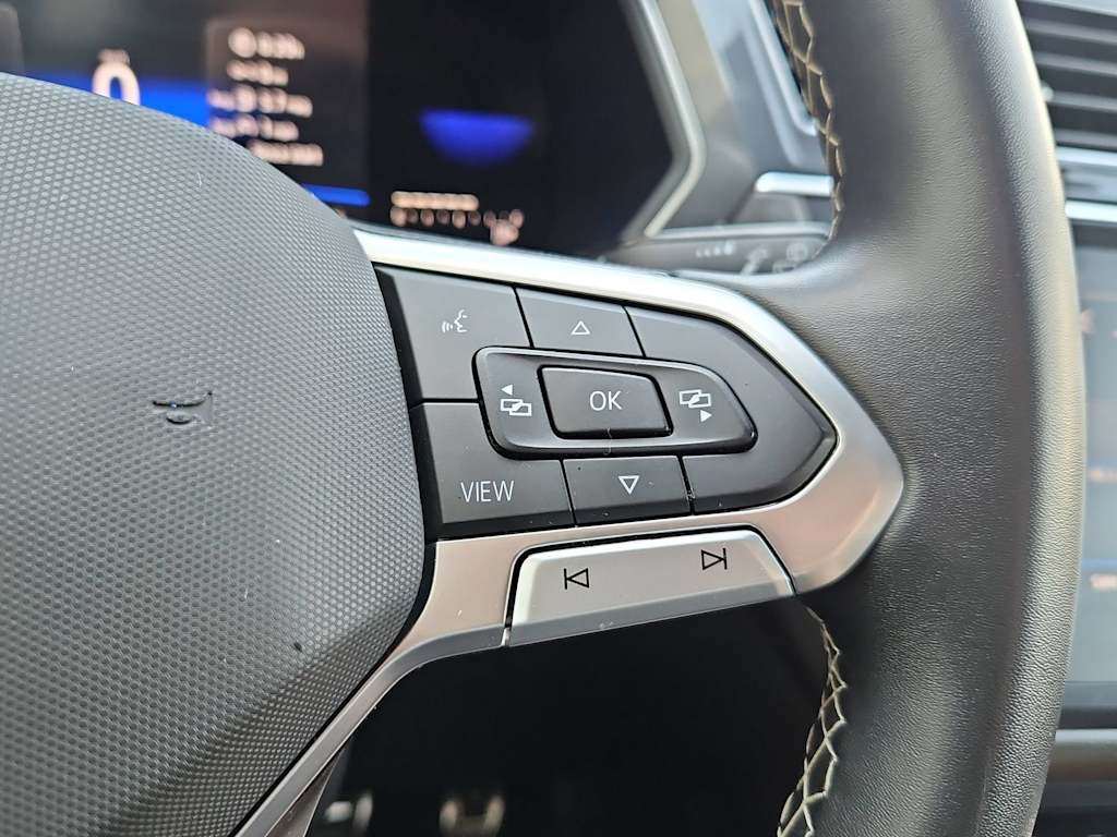 Thumbnail: 2023 Volkswagen Tiguan - 30