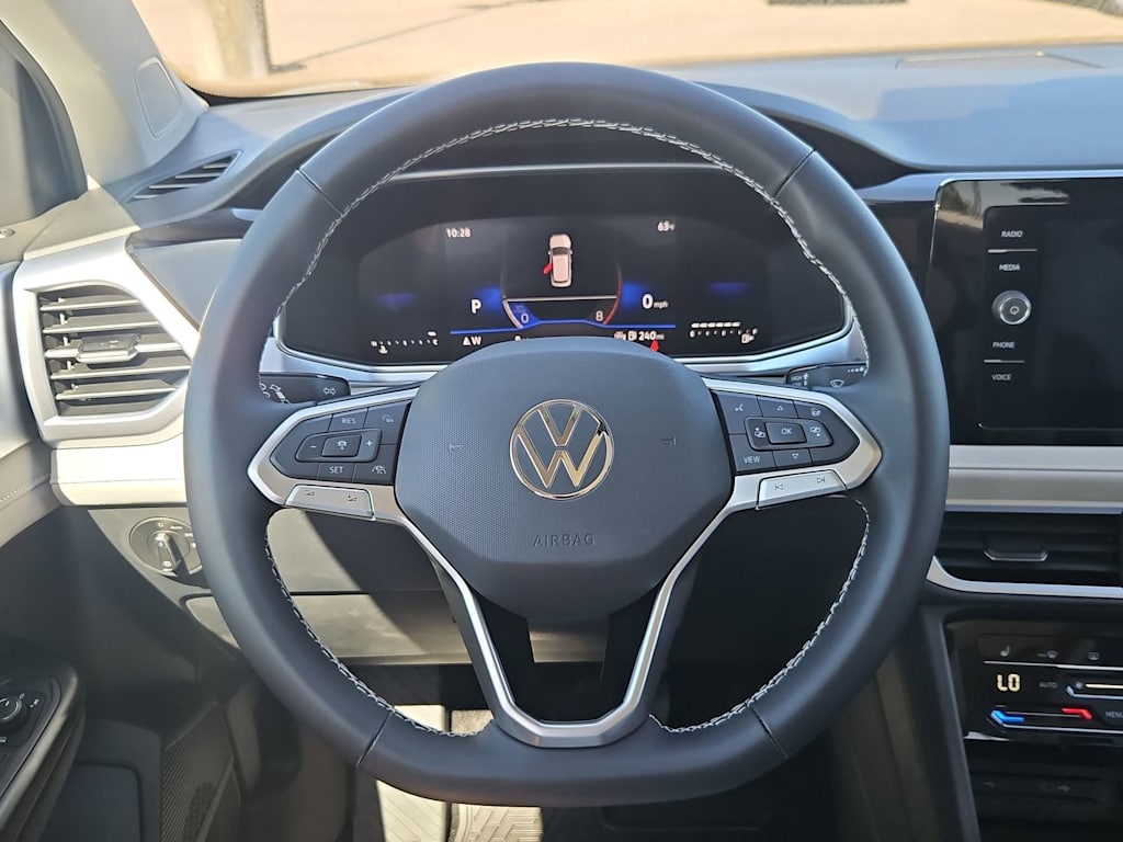 Thumbnail: 2026 Volkswagen Taos - 14