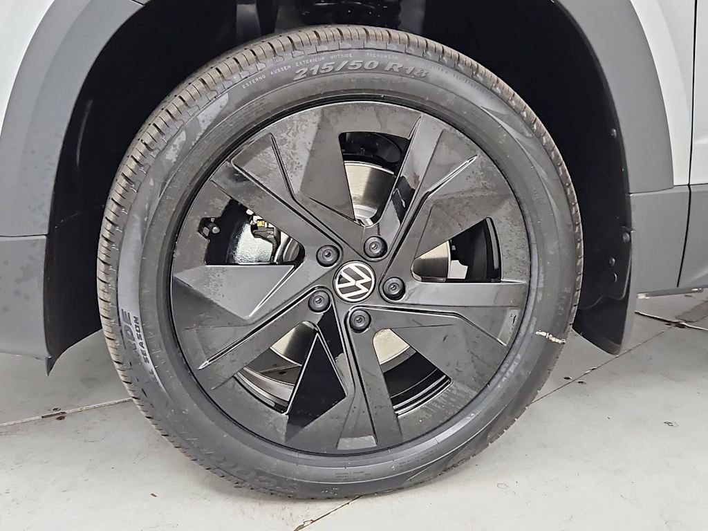 Thumbnail: 2026 Volkswagen Taos - 8