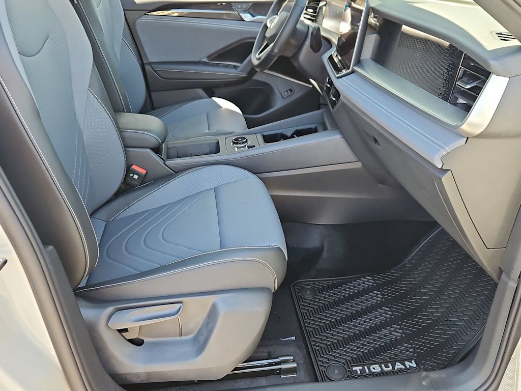 Thumbnail: 2026 Volkswagen Tiguan - 12