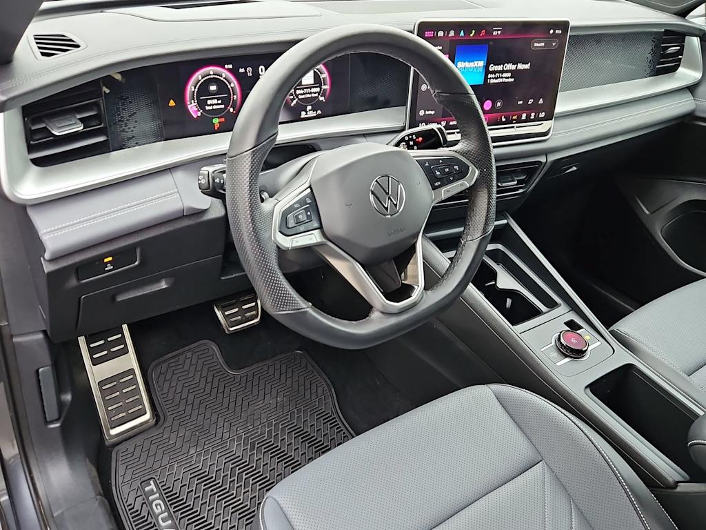 Thumbnail: 2025 Volkswagen Tiguan - 2