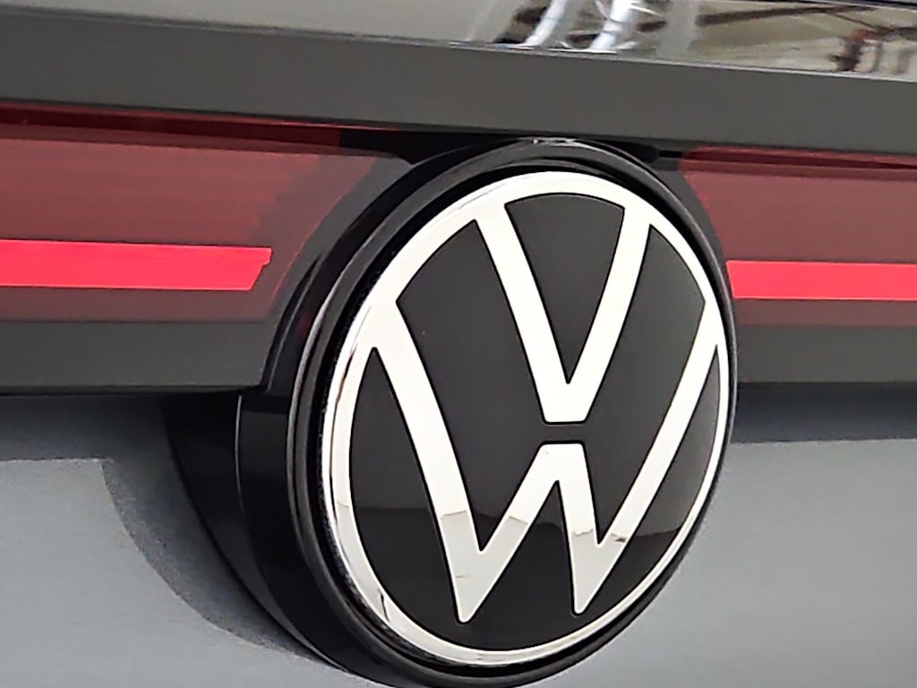 Thumbnail: 2025 Volkswagen Tiguan - 8