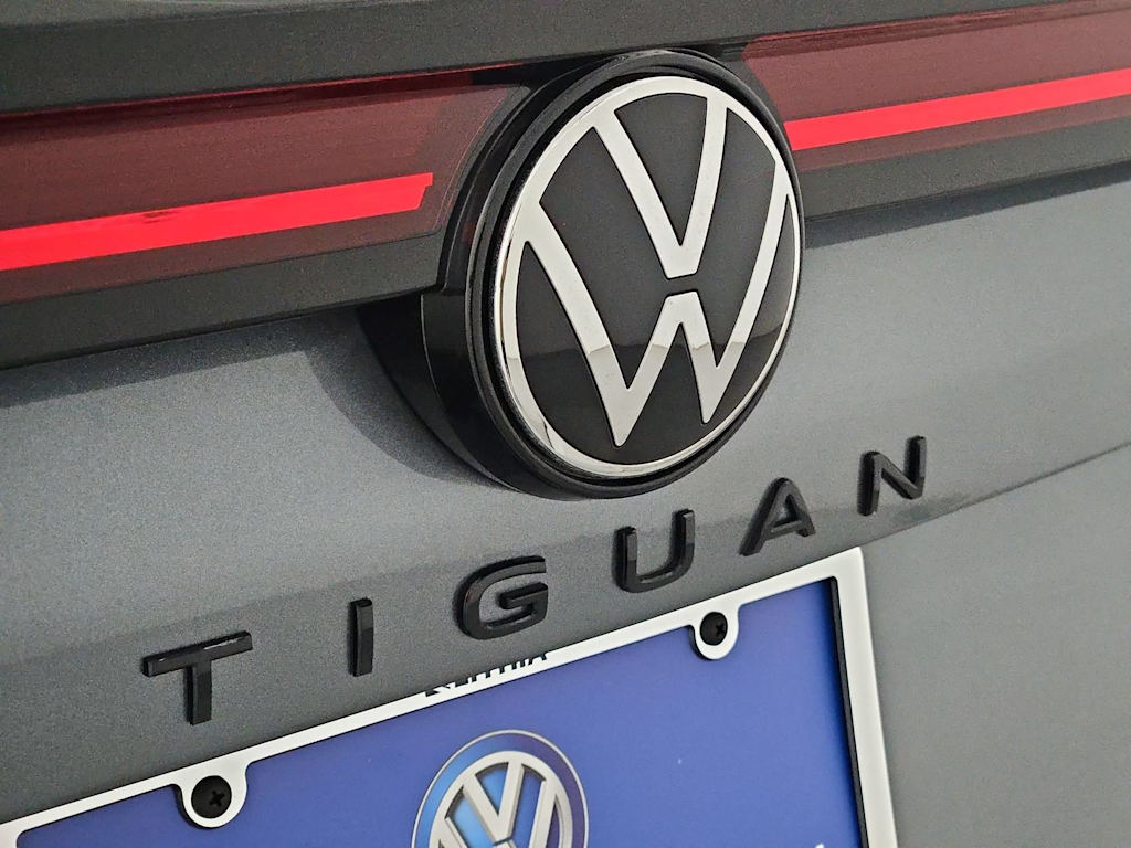 Thumbnail: 2025 Volkswagen Tiguan - 7