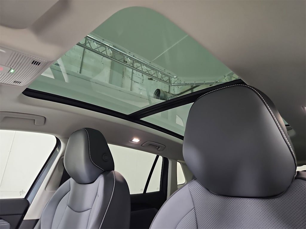 Thumbnail: 2025 Volkswagen Tiguan - 26