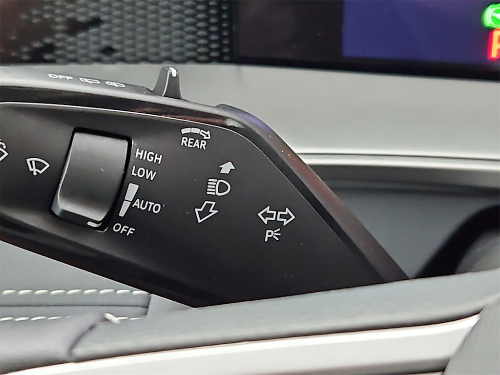 Thumbnail: 2025 Volkswagen Tiguan - 18