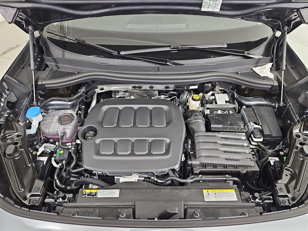 Thumbnail: 2025 Volkswagen Tiguan - 9