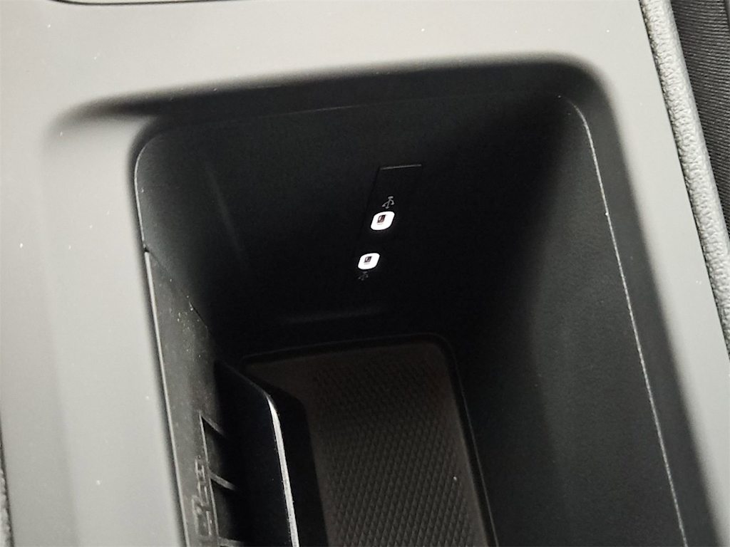 Thumbnail: 2025 Volkswagen Tiguan - 35