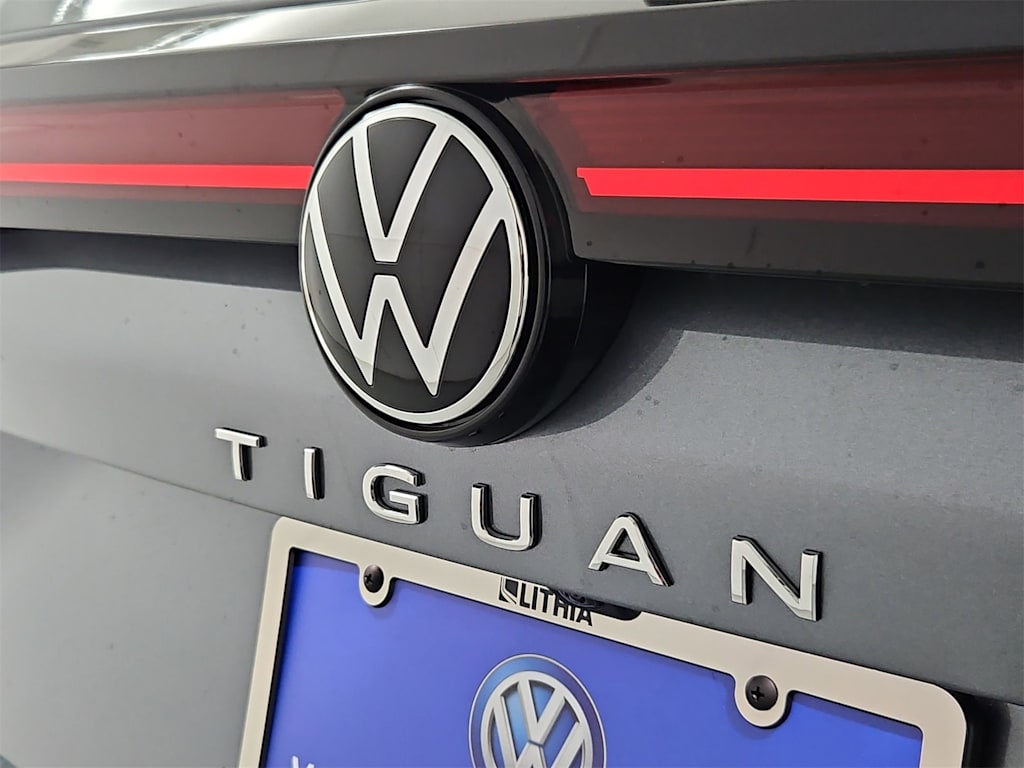 Thumbnail: 2025 Volkswagen Tiguan - 24