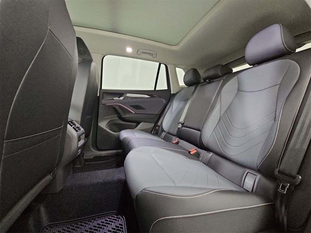 Thumbnail: 2025 Volkswagen Tiguan - 27