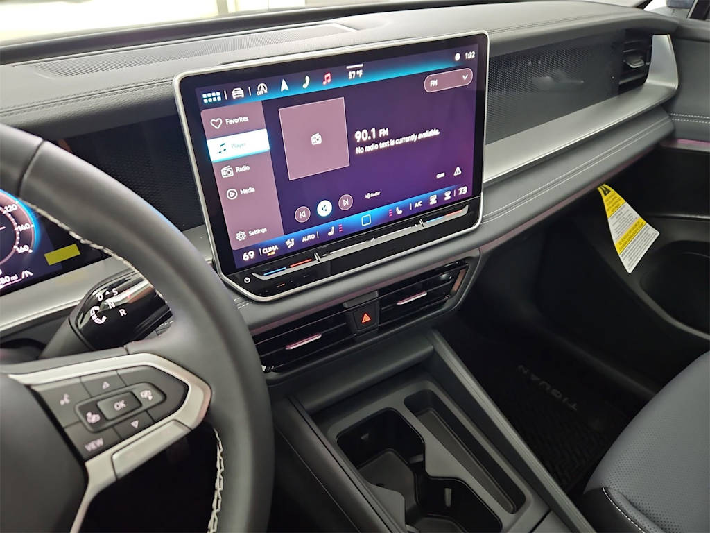 Thumbnail: 2025 Volkswagen Tiguan - 15