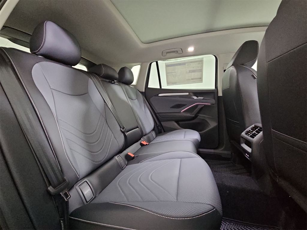 Thumbnail: 2025 Volkswagen Tiguan - 28