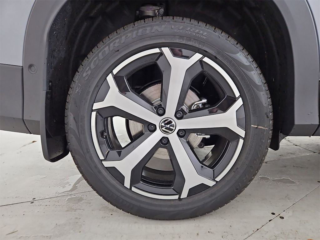 Thumbnail: 2025 Volkswagen Tiguan - 8