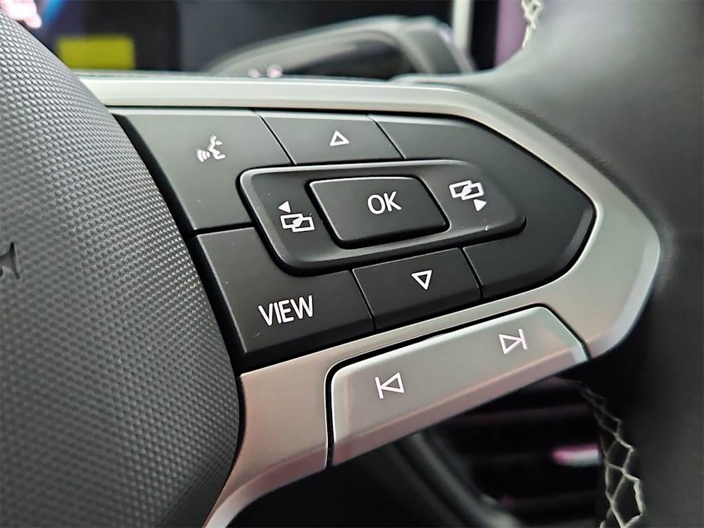 Thumbnail: 2025 Volkswagen Tiguan - 30