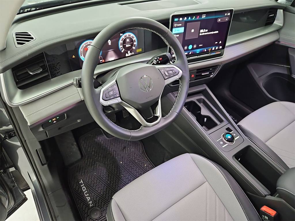 Thumbnail: 2025 Volkswagen Tiguan - 2