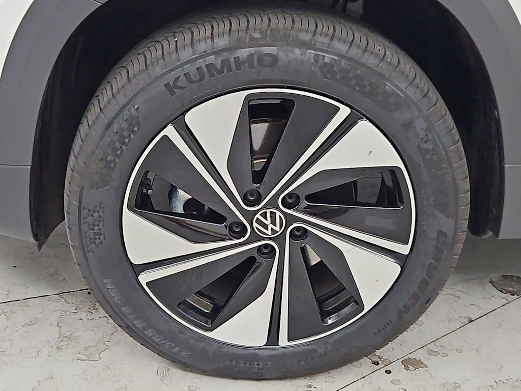 Thumbnail: 2025 Volkswagen Taos - 8