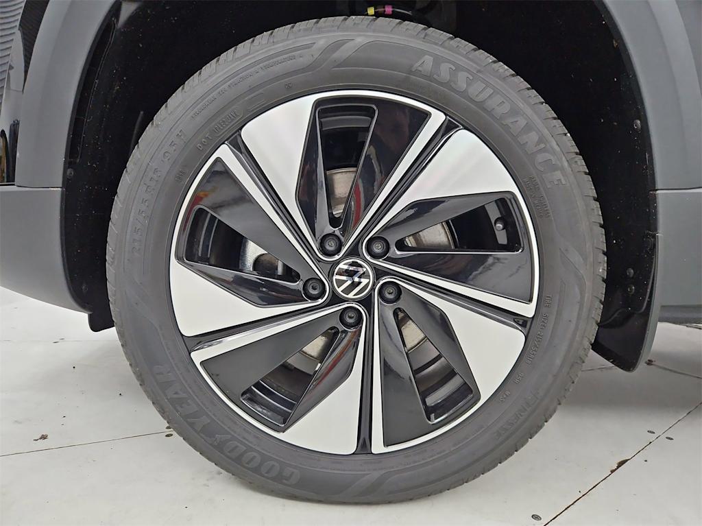 Thumbnail: 2025 Volkswagen Taos - 8