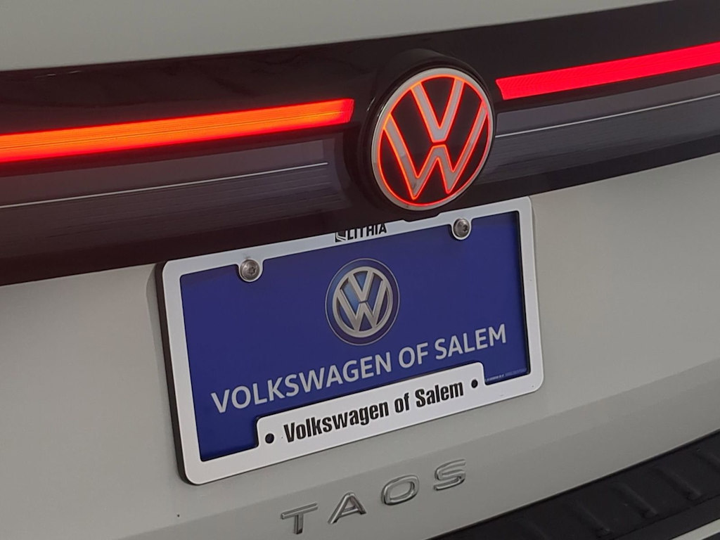 Thumbnail: 2025 Volkswagen Taos - 7