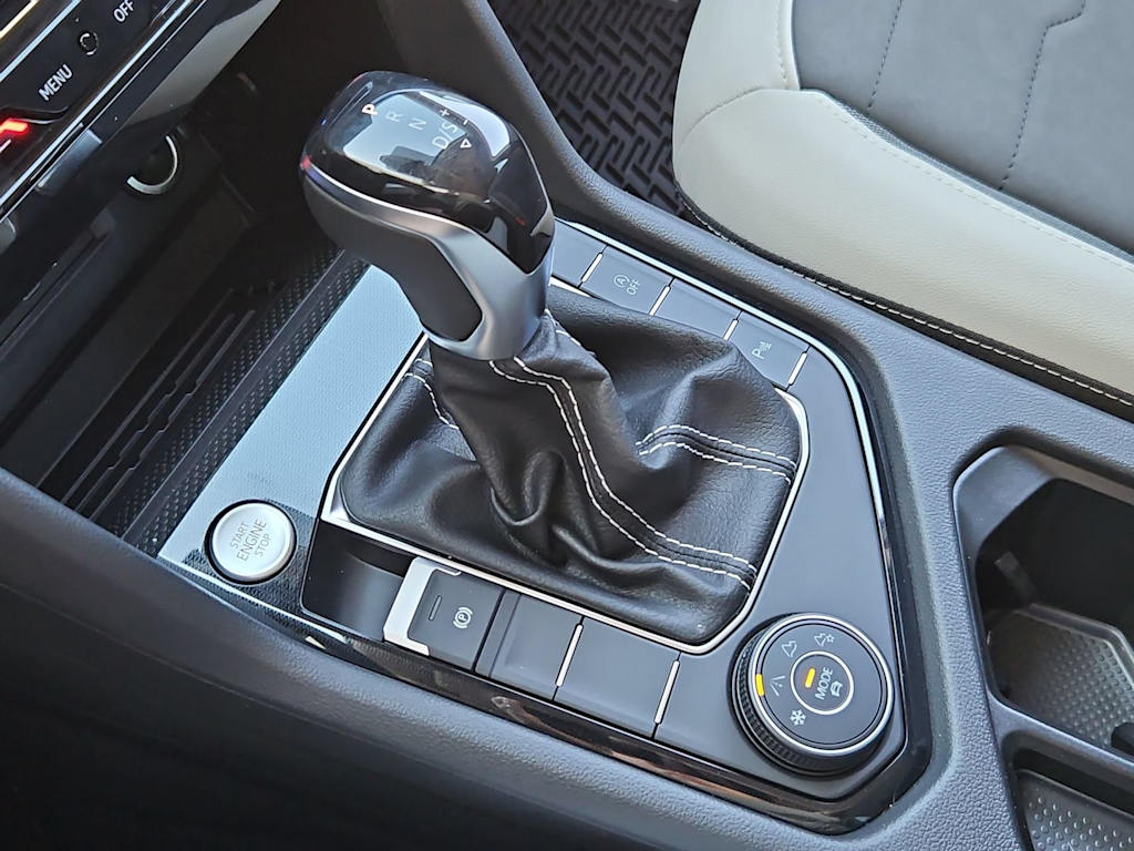 Thumbnail: 2026 Volkswagen Taos - 16