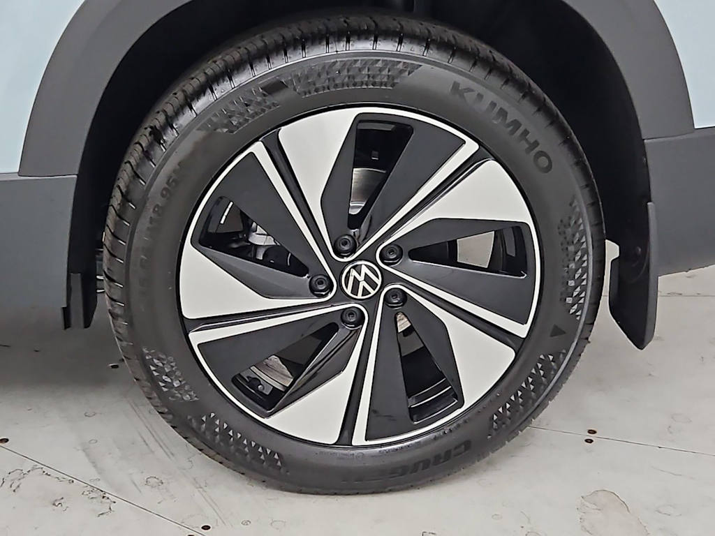 Thumbnail: 2026 Volkswagen Taos - 8