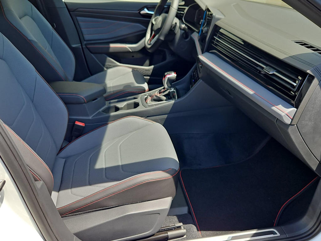 Thumbnail: 2026 Volkswagen Jetta - 12